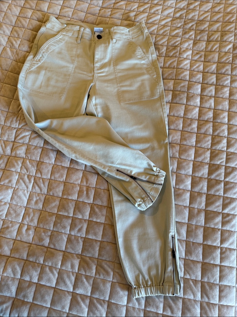 CAbi Cropped Ankle Pants in Light Khaki